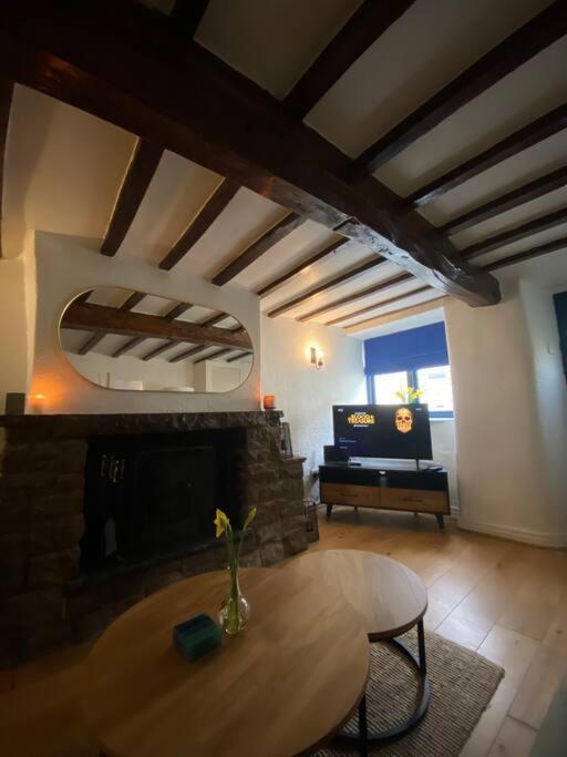 1750's With Open Fire And Beams Upholland
